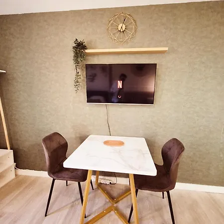 Eden Boheme - Chu, Parc Des Expos, Parking, Netflix Poitiers